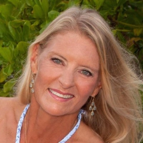 Kim Hume Biography