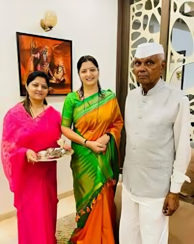 Rupali Chakankar Family