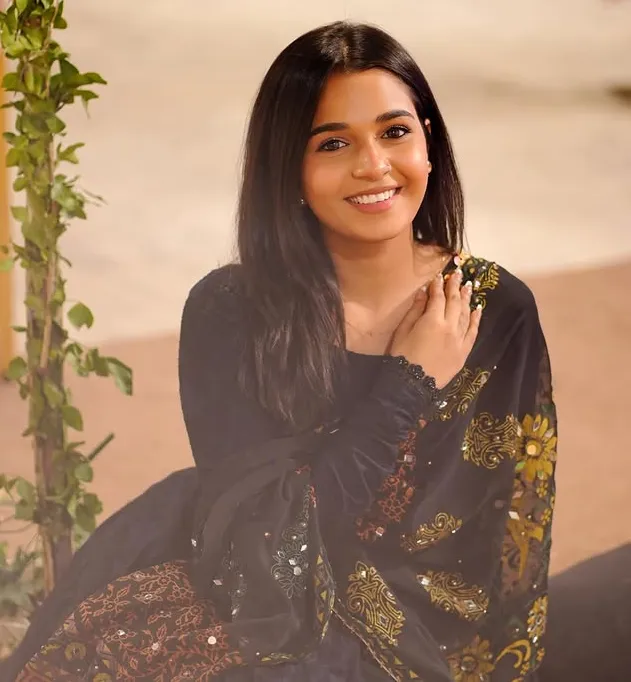 Emaan Khan Education